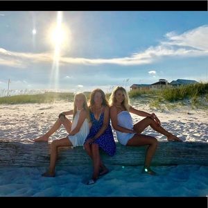 Meet your Posher, Hollie